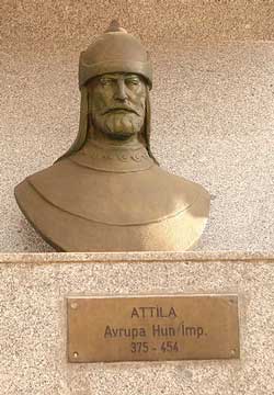 http://s1.picofile.com/azerulduz/Pictures/tabrizpetrochem/mataleb/atila/atila-mo.jpg