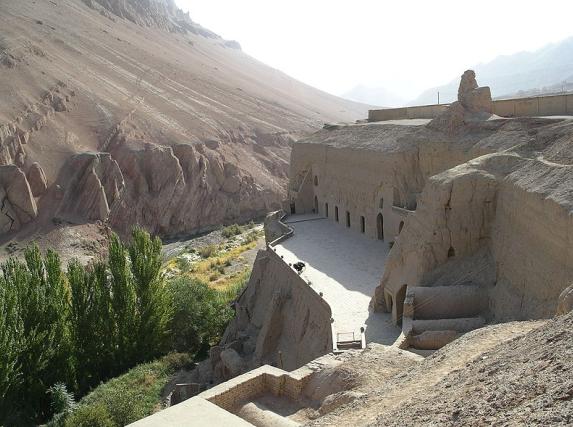 http://s1.picofile.com/file/6222857142/kohul.jpg