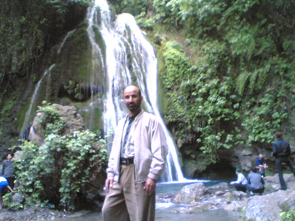 آبشار کبود وال 