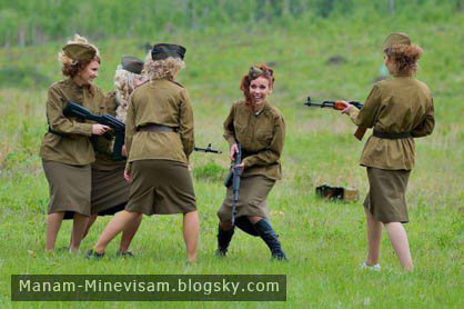 [تصویر: 9_russian_soldiers.jpg]