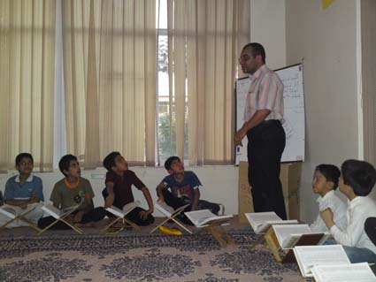 جلسه قرآن آستانه حضرت سید علاءالدین حسین بن موسی علیهما السلام