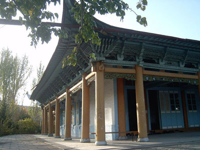 http://s1.picofile.com/file/6347161966/800px_Karakol_Dungan_Mosque.jpg