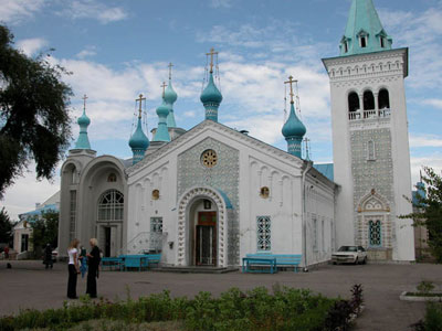 http://s1.picofile.com/file/6347165990/bishkek_05.jpg