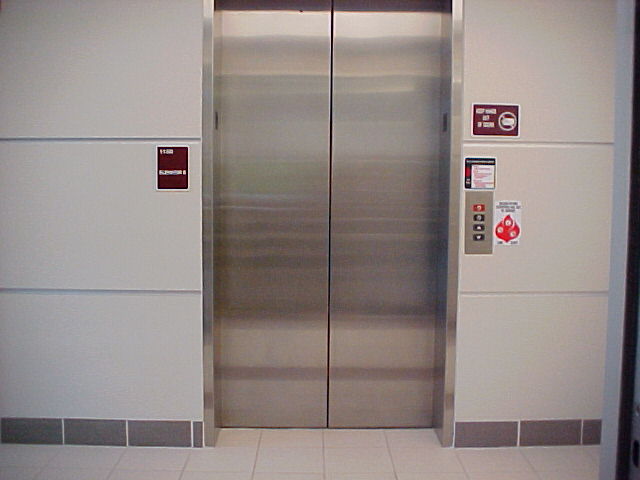 http://s1.picofile.com/file/6350037222/elevator.jpg