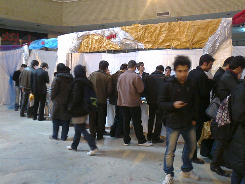 http://s1.picofile.com/file/6419692152/06.jpg