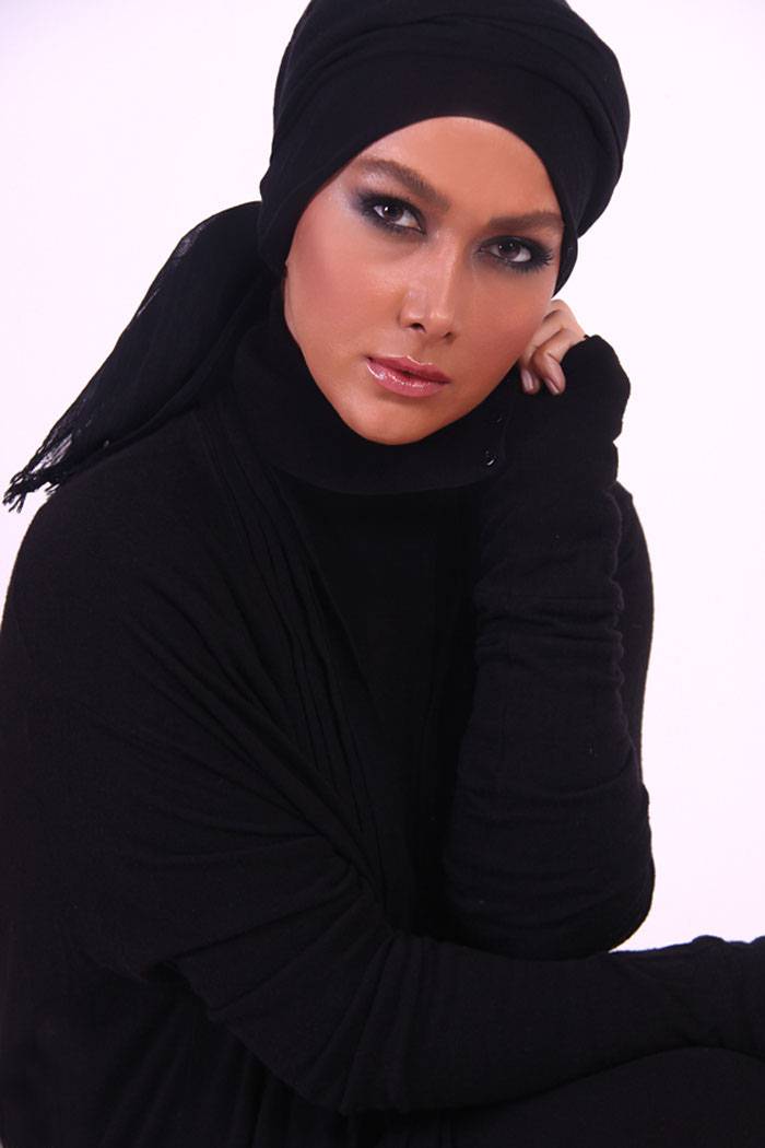 http://s1.picofile.com/file/6423943658/Anahita_Nemati_5_.jpg