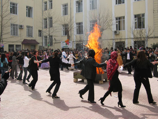 http://s1.picofile.com/file/6430754524/novruz_fire2.jpg