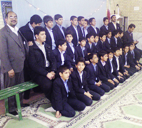 http://s1.picofile.com/file/6439234404/2.jpg