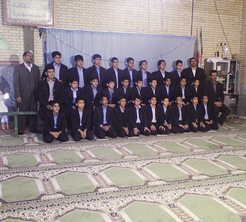 http://s1.picofile.com/file/6439235410/3.jpg
