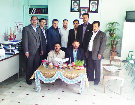 http://s1.picofile.com/file/6442681086/zz.jpg