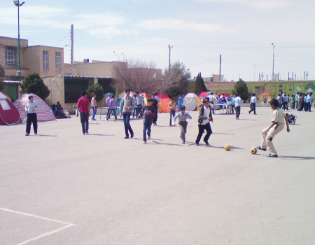 http://s1.picofile.com/file/6442694164/zz9.jpg
