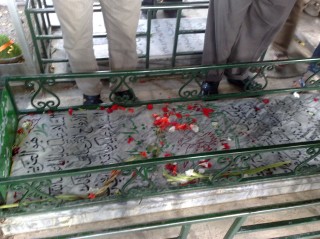 قبر شهید پلارک