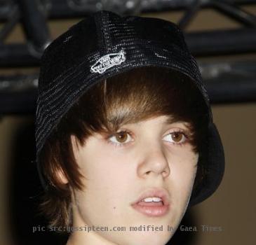 Justin Bieber Smoking Weed on 2012