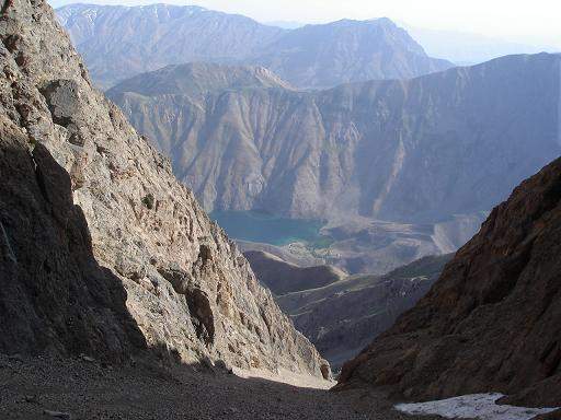قسمت قیفی شکل منتهی به دریاچه گهر