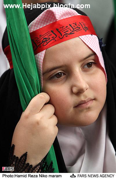 محافظان حجاب