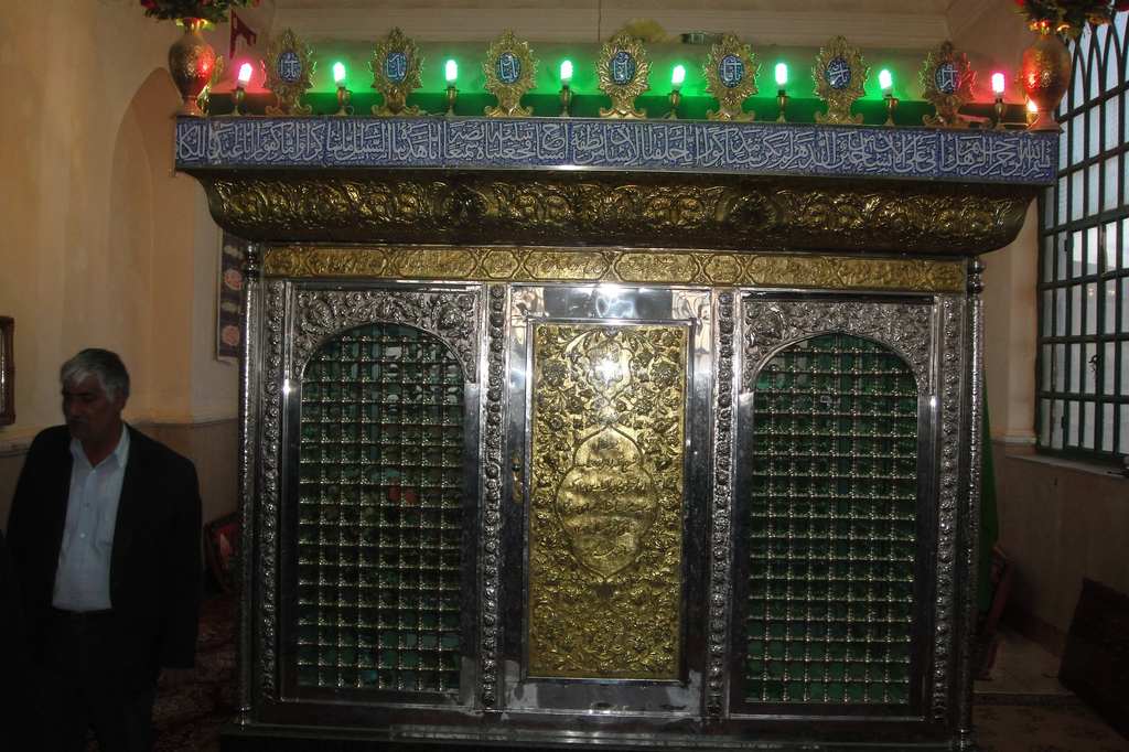 اممزاده پنج تن كرفس