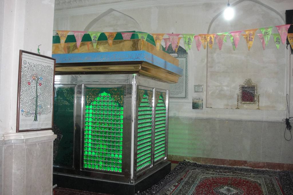 امامزاده پنج تن كرفس