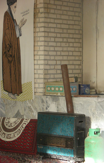 نمایی از داخل مسجد امام خمینی روستای کاج