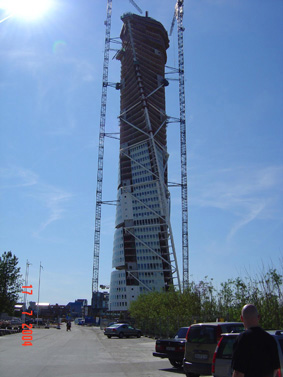 برج تجاری مسکونی فوق مدرن در مالمو