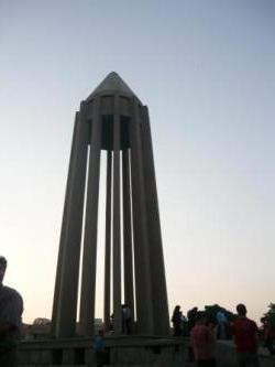 آرامگاه ابن سینا
