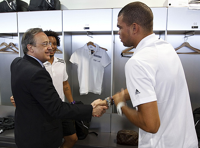 http://s1.picofile.com/file/6944526156/Florentino_despide_plantilla2.jpg