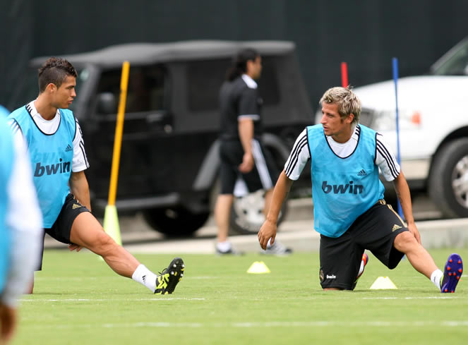 http://s1.picofile.com/file/6950676056/Primer_dia_entrenamiento_UCLA1.jpg