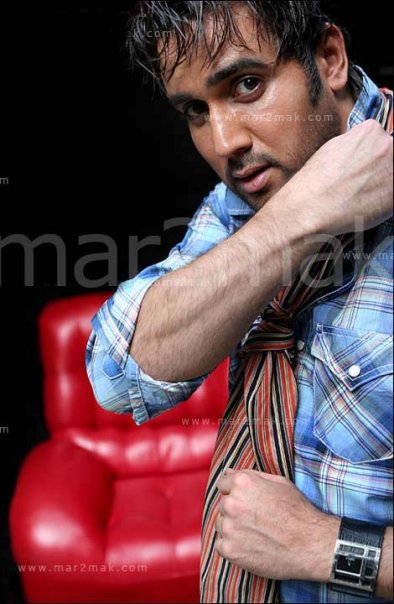 http://s1.picofile.com/file/7104402147/poriaporsorkh_smsha_ir_6_.jpg