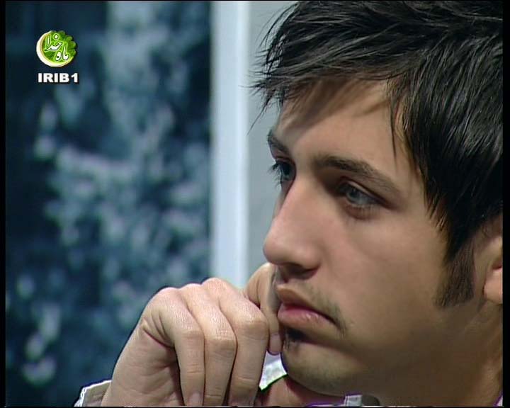 http://s1.picofile.com/file/7109062040/q2e.jpg