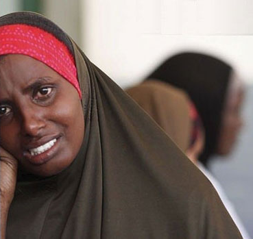 اشک های مادر بعد از جان سپردن کودک -سومالی
