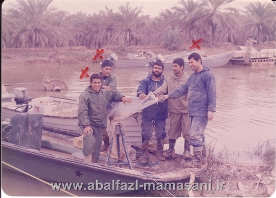 شهید عبدالله خداپرست بهمراه همرزمانش