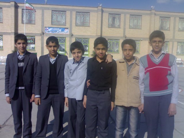 دانش آموزان سوم ۹