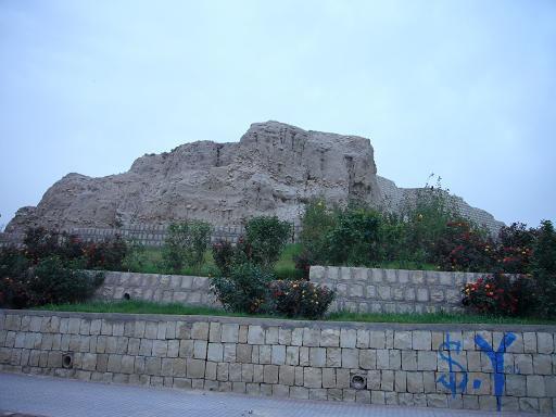 تپه قله گیلانغرب