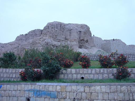 تپه قله گیلانغرب