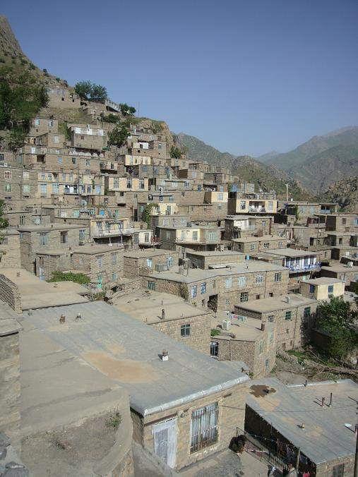 روستاي داريان و معماري كوهستاني آن