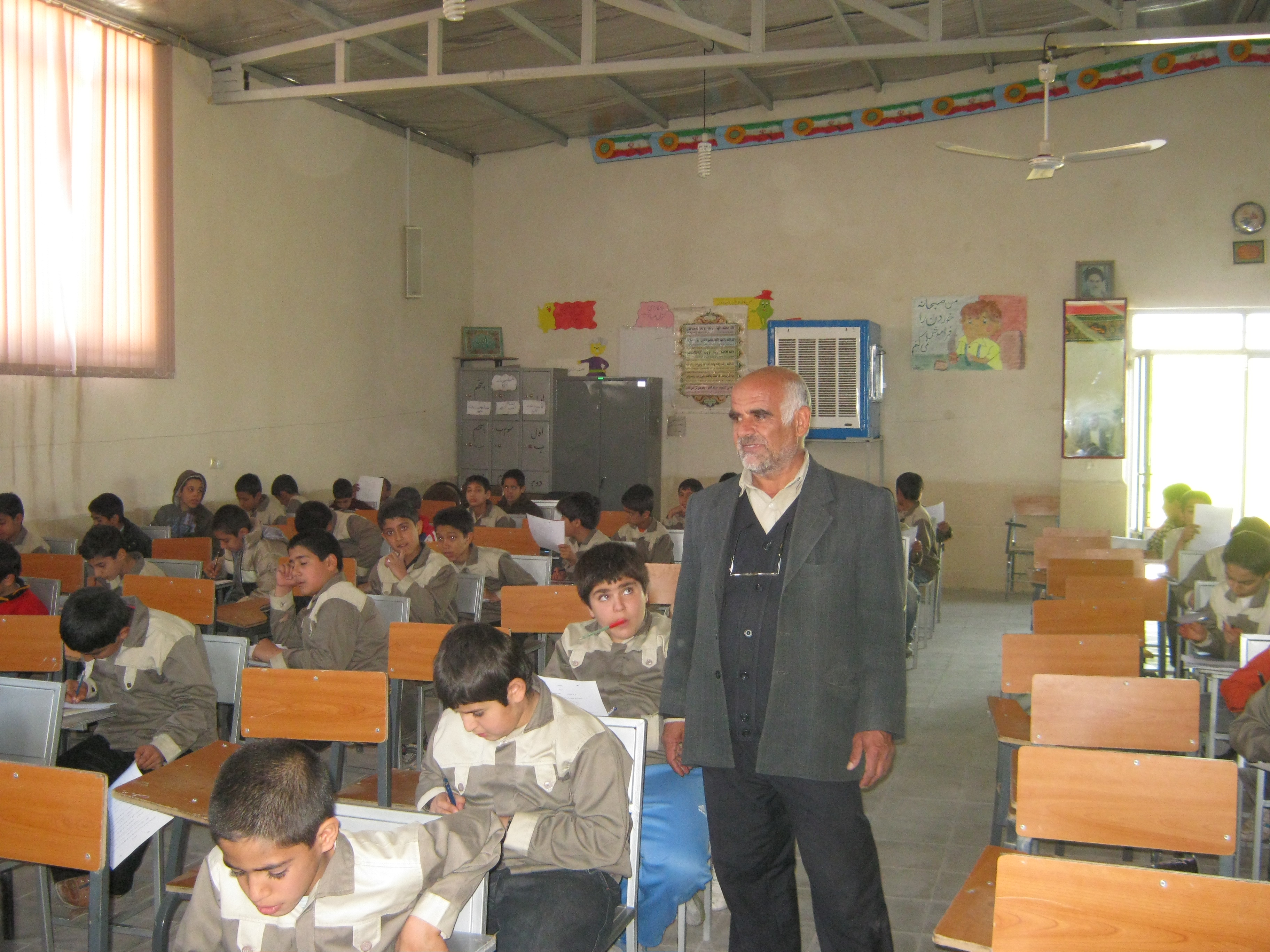 http://s1.picofile.com/file/7245539779/IMG_1520.jpg