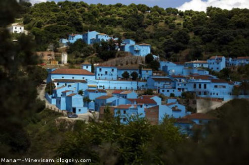 روستایی به رنگ آبی برای فیلم برداری فیلم the smurfs