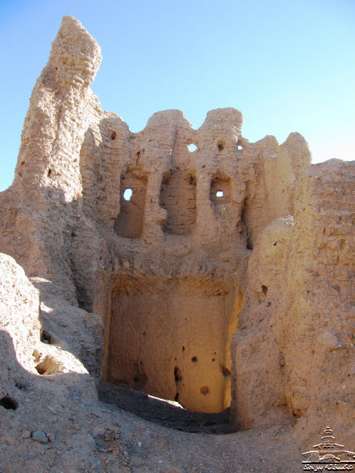 قلعه بابوک روستای ابراهیم آباد سربیشهخراسان جنوبی