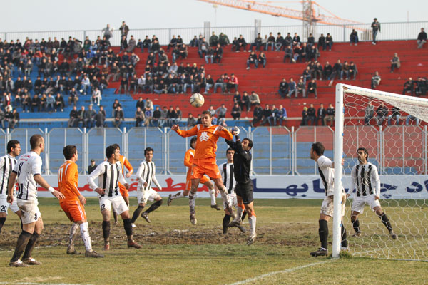 http://s1.picofile.com/file/7303057525/4_1_.jpg