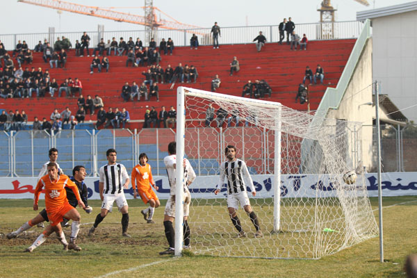 http://s1.picofile.com/file/7303060107/4_4_.jpg