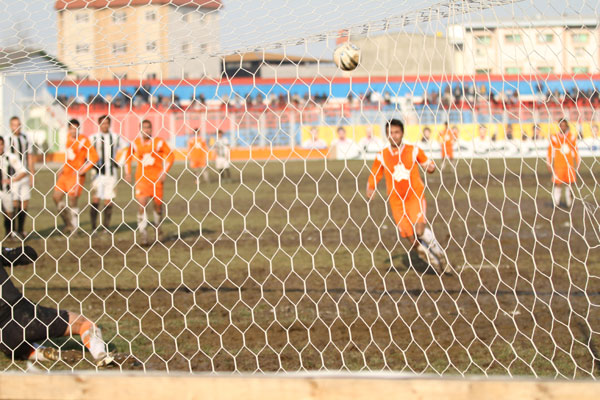 http://s1.picofile.com/file/7303079351/7_3_.jpg