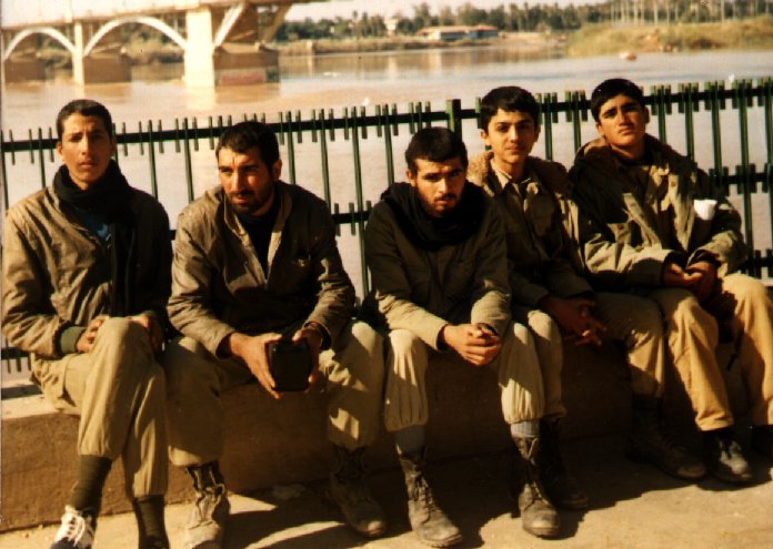 http://s1.picofile.com/file/7307214080/moj105.jpg