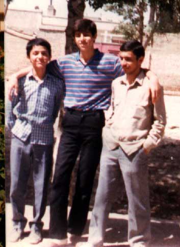 http://s1.picofile.com/file/7307215157/moj110.jpg