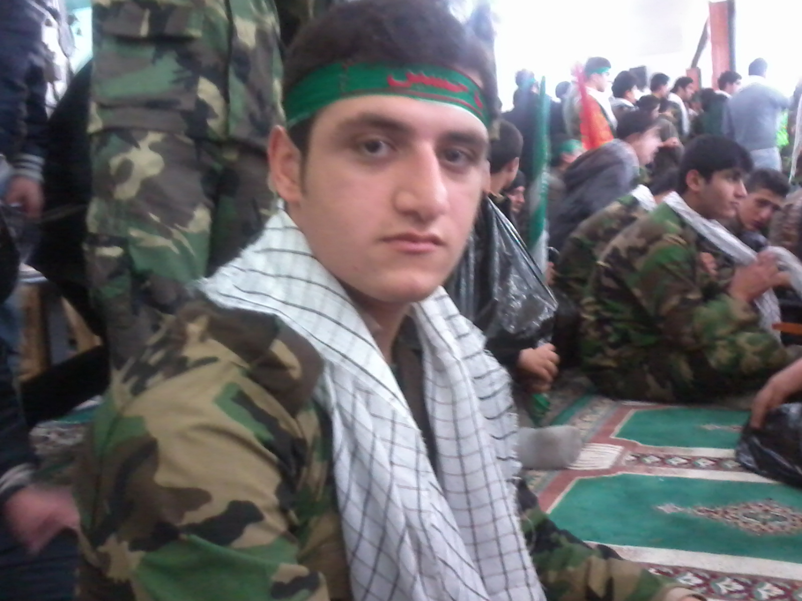 http://s1.picofile.com/file/7310418602/Amin_javanmard_73.jpg