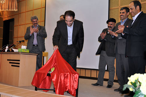 رونمایی کتاب شعر دهه 80 اندیشه