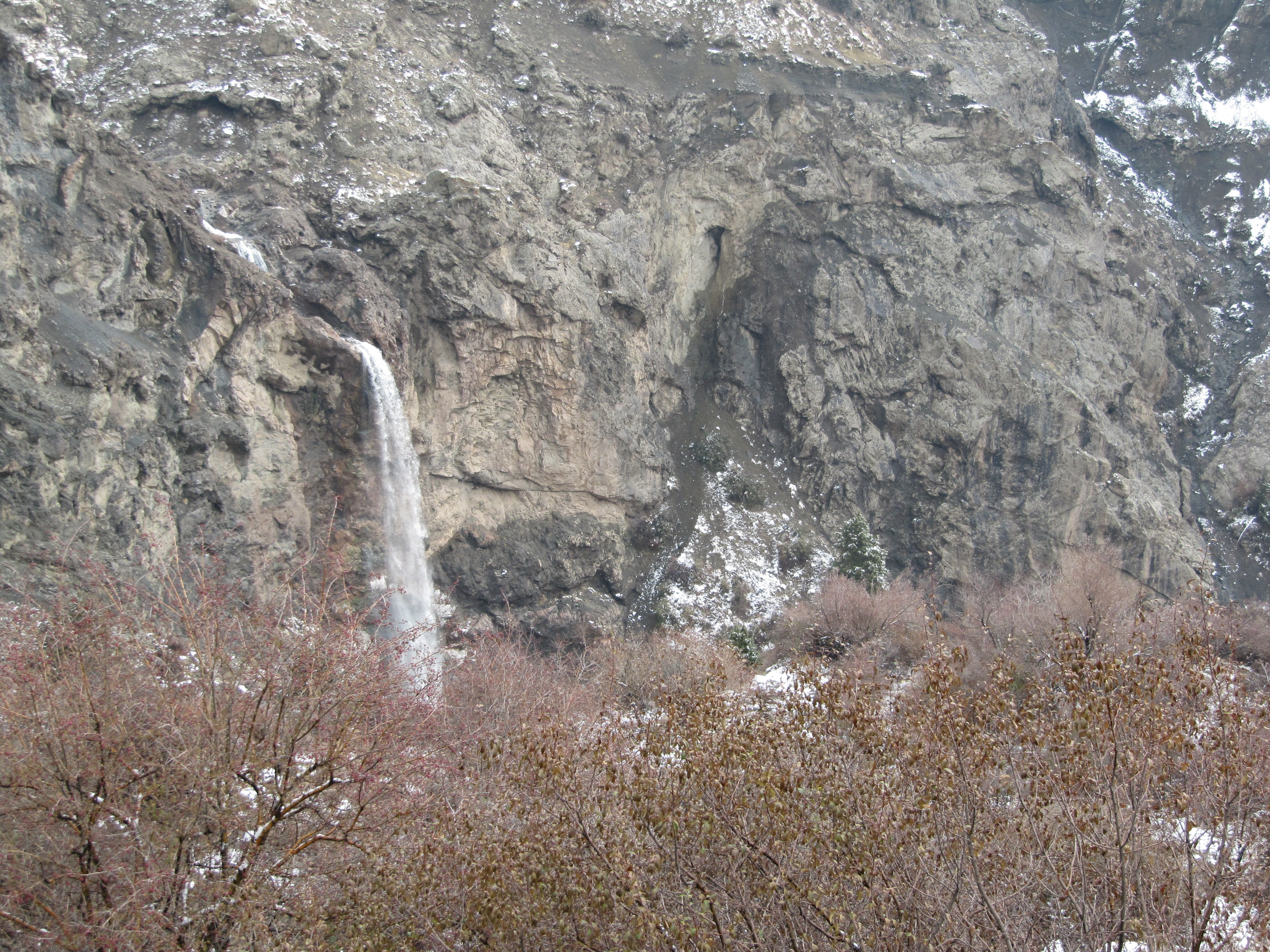 نمای دیگری از ابشار