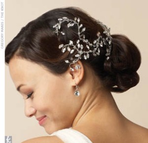 http://s1.picofile.com/file/7443742254/Wedding_Hair_Accessories.jpg