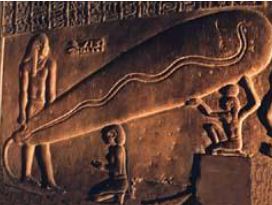 به ادعای دانیکن در مصر باستان الکتریسیته و لامپ وجود داشته است