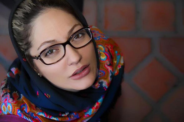 1340440907mahnaz_afshar_tikpix_org_4.jpg (589×392)