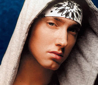 http://s1.picofile.com/file/7511241391/eminem.jpg