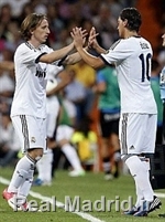 http://s1.picofile.com/file/7533917204/modric_ozil.jpg